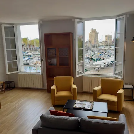Valin 1, Centre Ville, Face Au Port